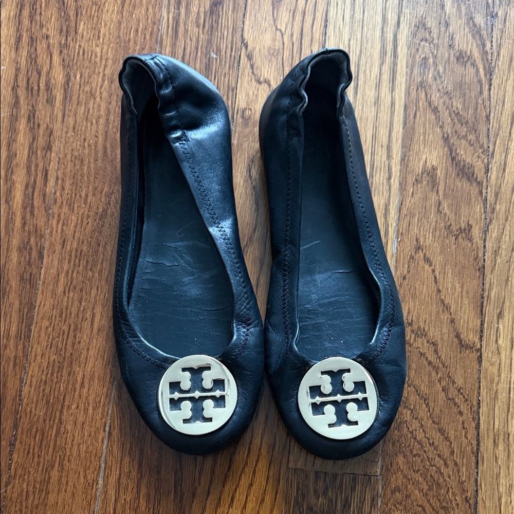Tory Burch Black Leather Ballet Flats with Gold Logo Medallion